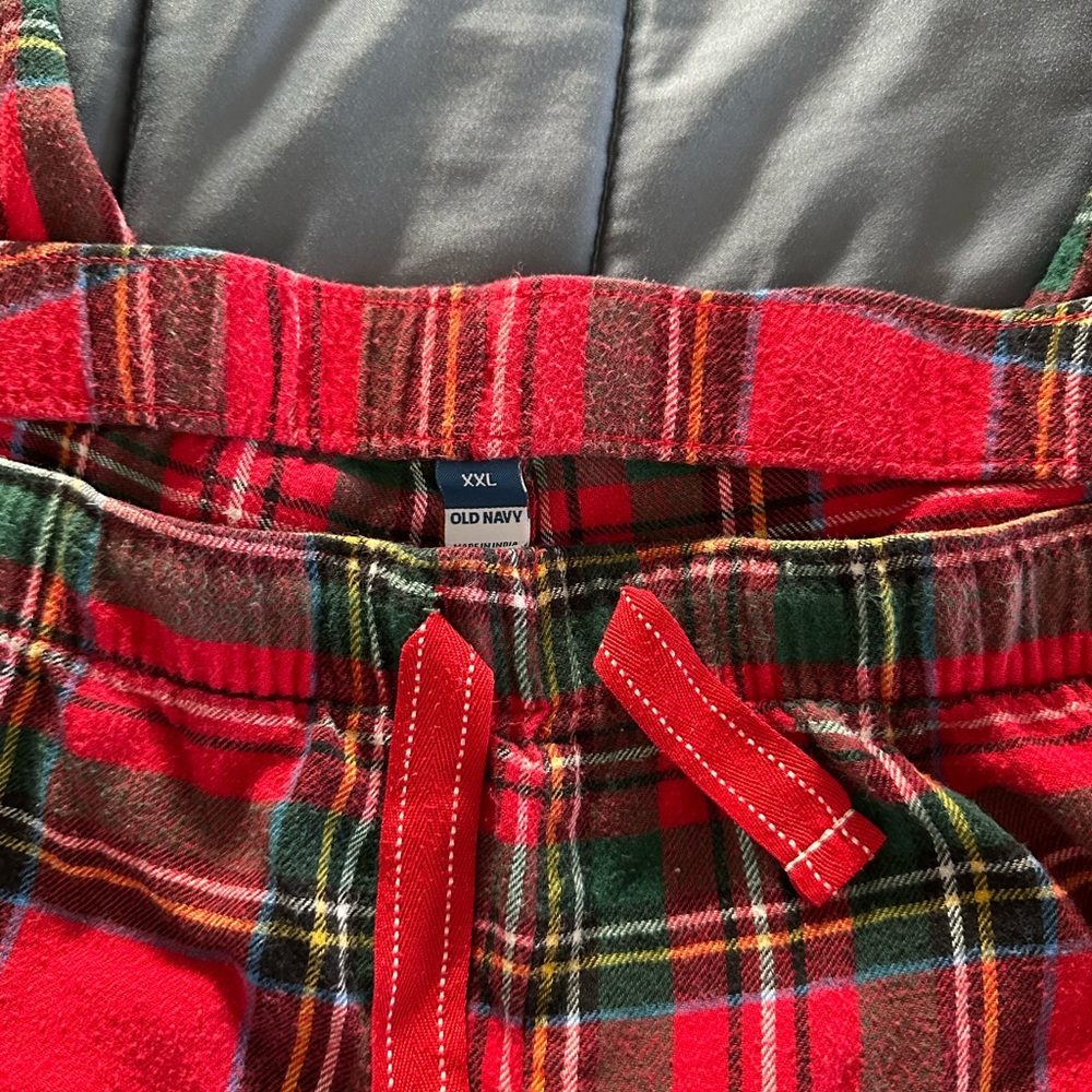 Red plaid old navy flannel sleep pants, size xxl - Picture 1 of 2